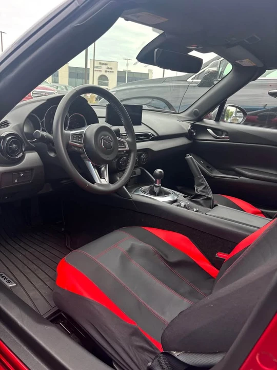 2025 Mazda ND MX-5 Miata - Image 4 of 5