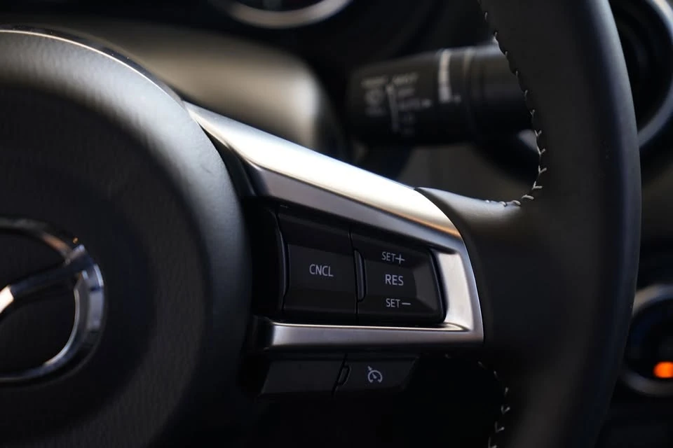 2025 Mazda ND MX-5 Miata - Image 11 of 20