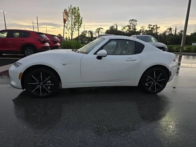 2025 Mazda ND MX-5 Miata - Image 19 of 30
