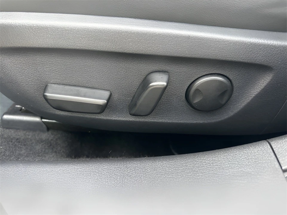 2025 Mazda Mazda 3 4th Gen - Image 10 of 21