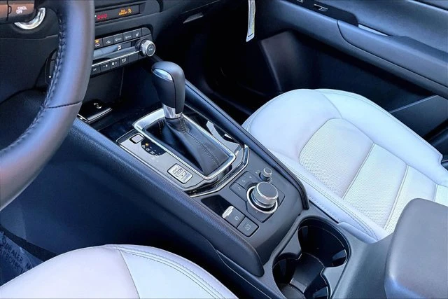 2025 Mazda CX-5 2nd Gen - Image 10 of 17