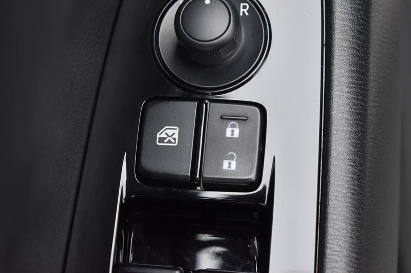 2025 Mazda CX-5 2nd Gen - Image 16 of 20