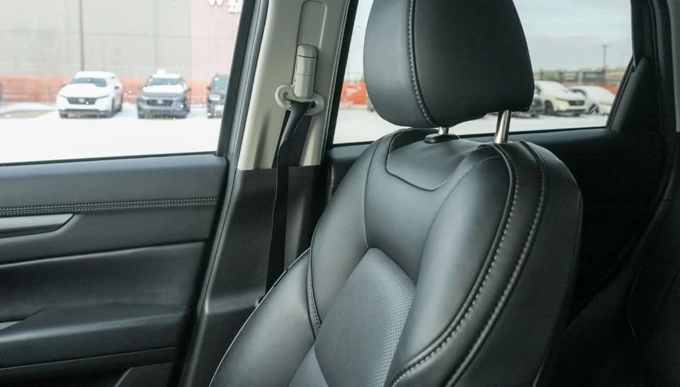 2025 Mazda CX-5 2nd Gen - Image 16 of 20