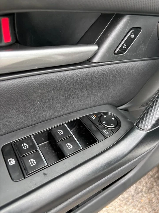 2025 Mazda CX-50 - Image 4 of 11