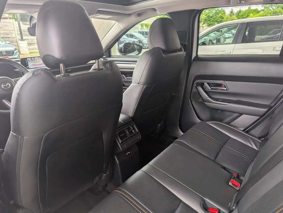 2025 Mazda CX-50 - Image 18 of 20