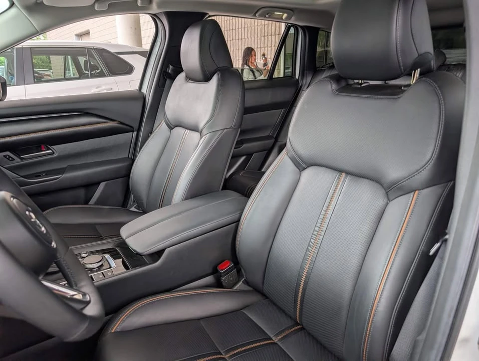 2025 Mazda CX-50 - Image 9 of 20