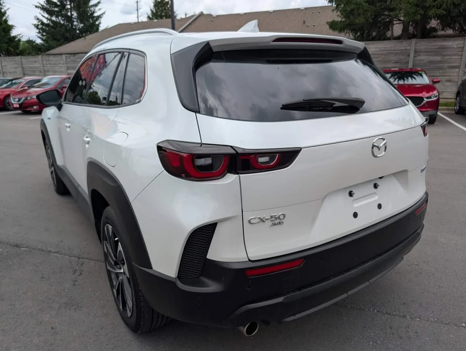 2025 Mazda CX-50 - Image 3 of 20