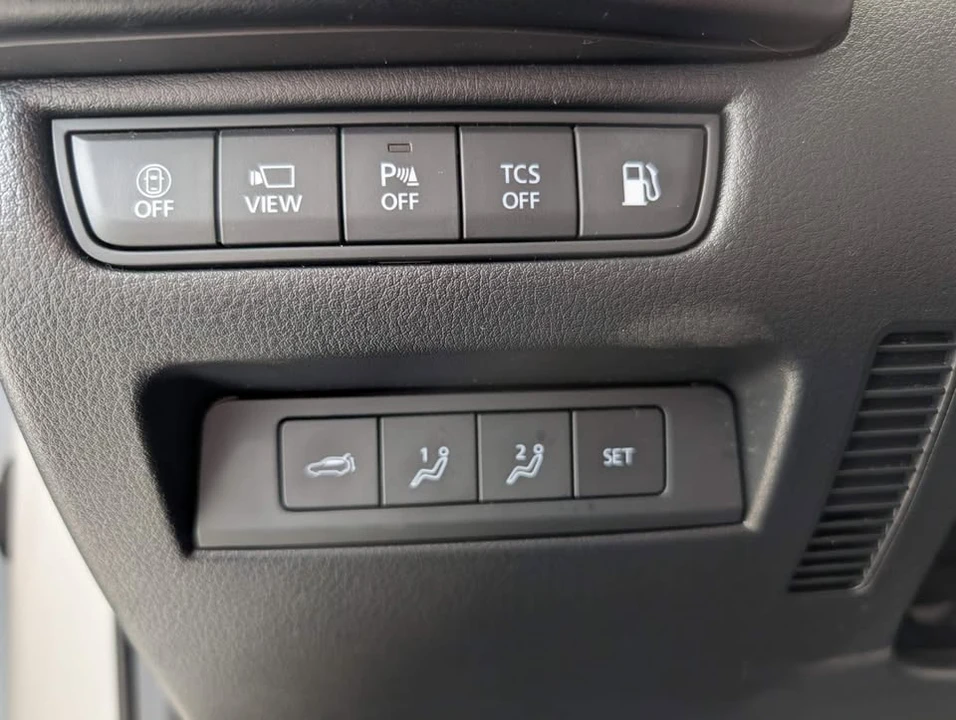 2025 Mazda CX-50 - Image 15 of 20
