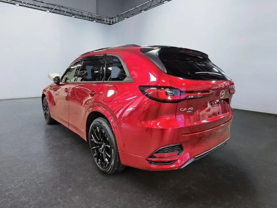 2025 Mazda CX-70 - Image 9 of 10
