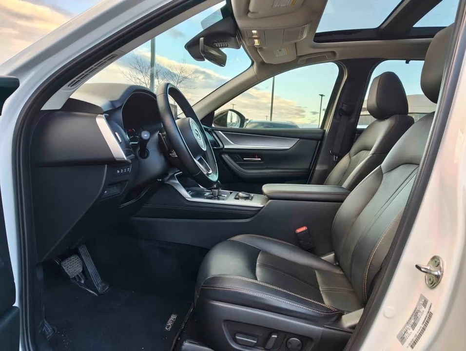 2025 Mazda CX-70 - Image 6 of 7