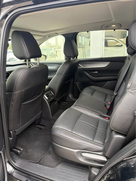 2025 Mazda CX-70 - Image 10 of 12
