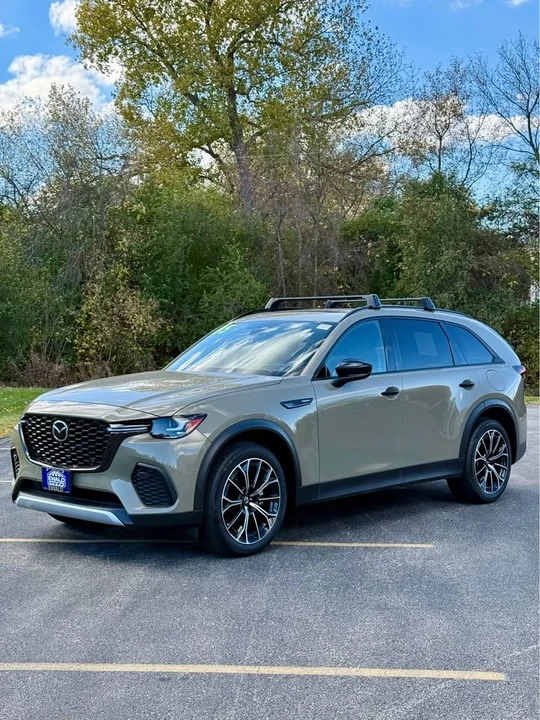 2025 Mazda CX-70 - Image 2 of 13