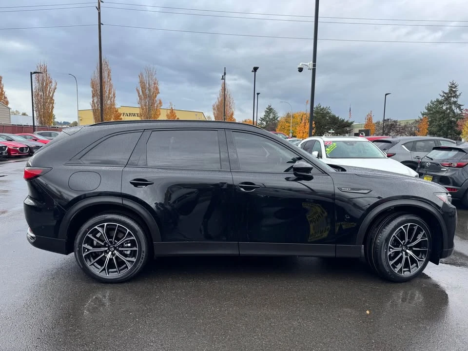 2025 Mazda CX-70 - Image 3 of 16