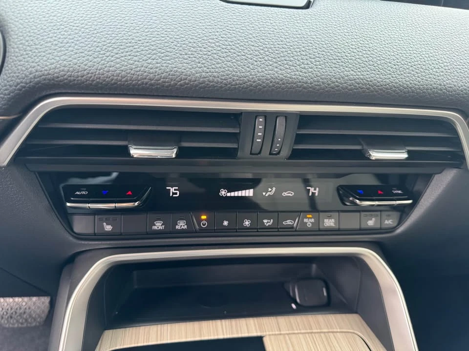 2025 Mazda CX-70 - Image 11 of 16
