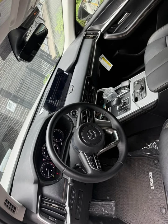 2025 Mazda CX-70 - Image 4 of 4