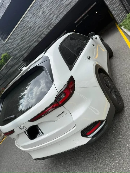 2025 Mazda CX-70 - Image 2 of 4