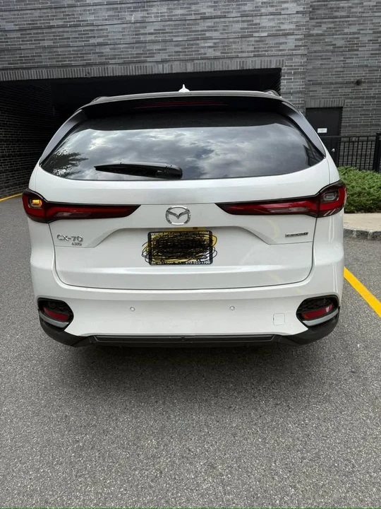 2025 Mazda CX-70 - Image 3 of 4