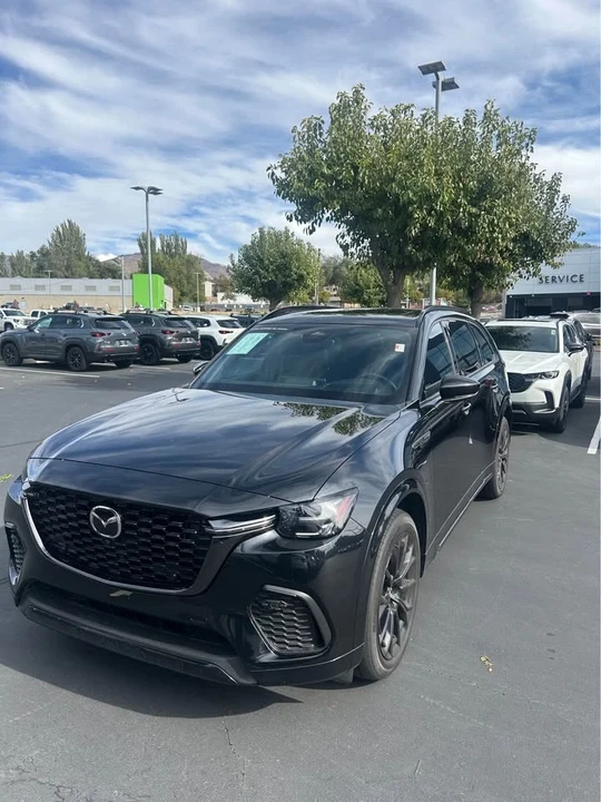 2025 Mazda CX-70 - Image 2 of 7