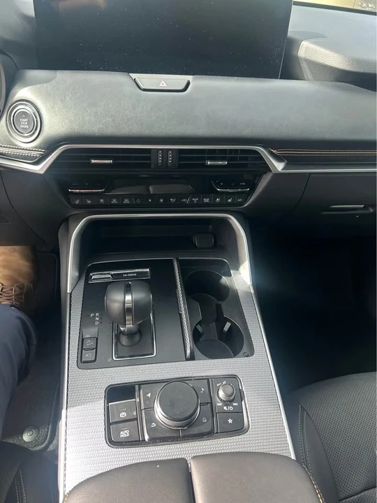 2025 Mazda CX-70 - Image 4 of 7