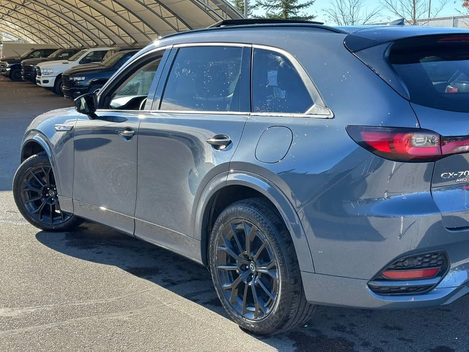 2025 Mazda CX-70 - Image 4 of 16