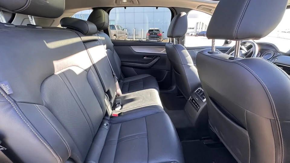 2025 Mazda CX-70 - Image 8 of 16