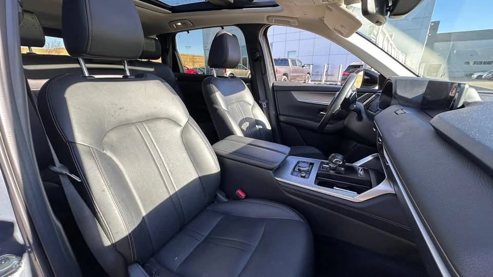 2025 Mazda CX-70 - Image 9 of 16