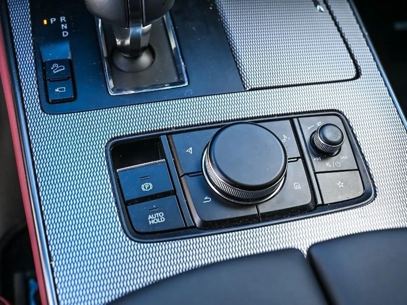 2025 Mazda CX-70 - Image 13 of 17