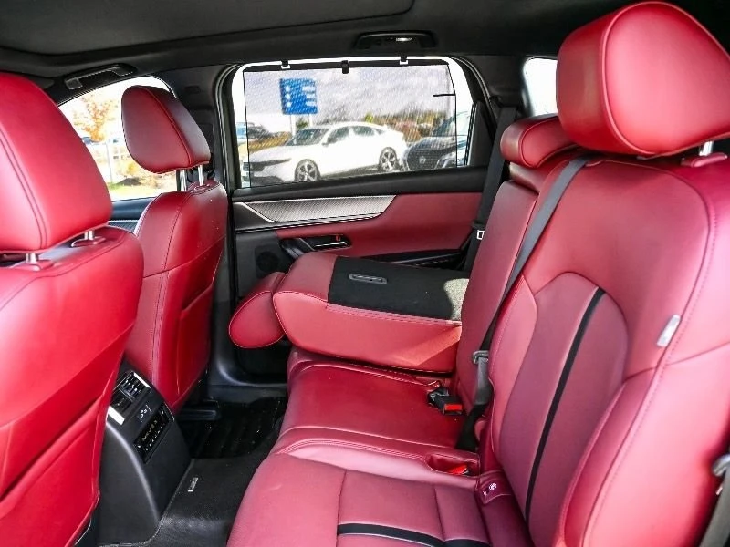 2025 Mazda CX-70 - Image 11 of 17