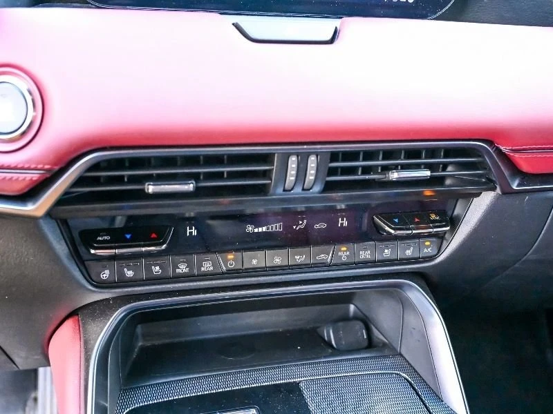 2025 Mazda CX-70 - Image 14 of 17