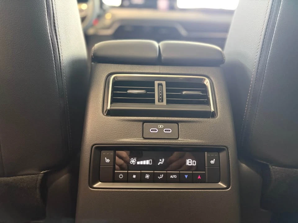 2025 Mazda CX-70 - Image 11 of 15