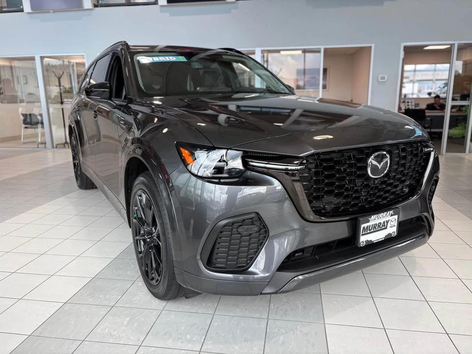 2025 Mazda CX-70 - Image 2 of 15