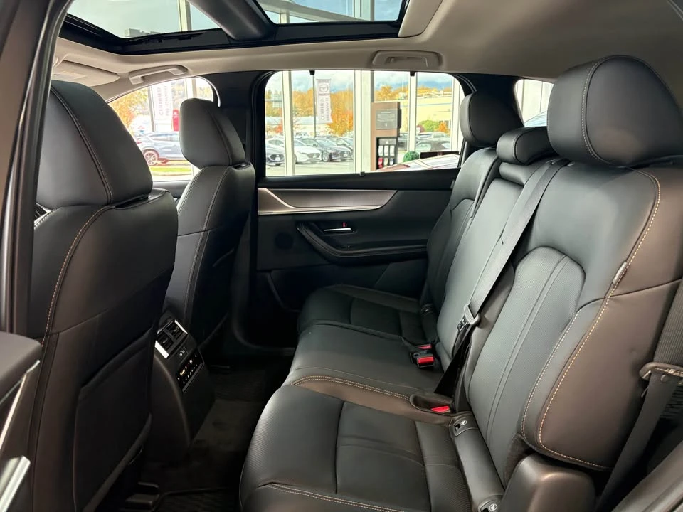 2025 Mazda CX-70 - Image 9 of 15