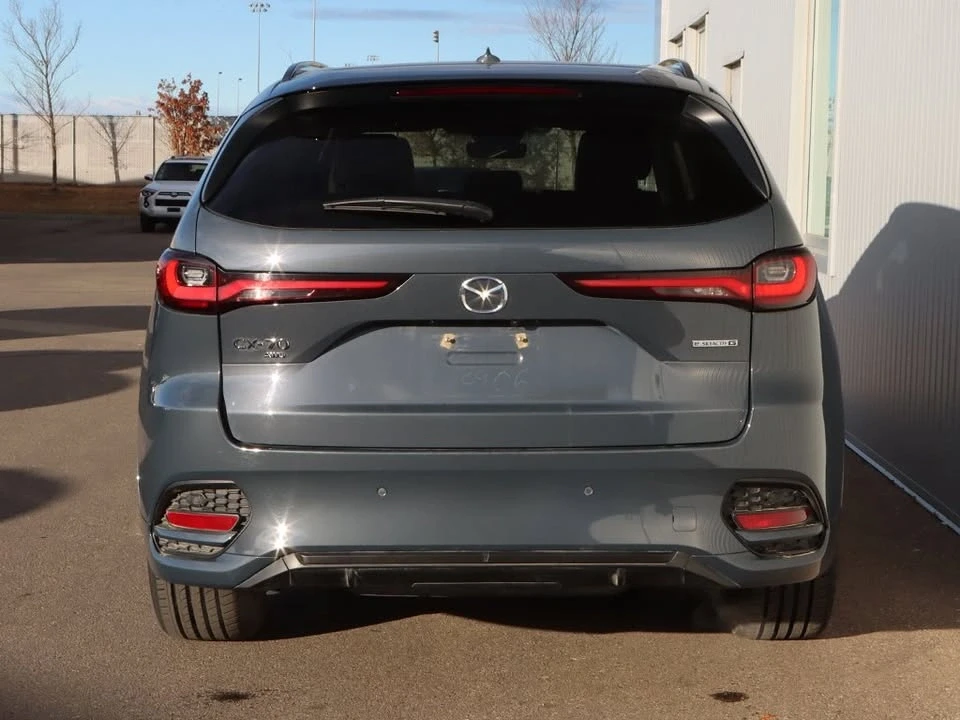 2025 Mazda CX-70 - Image 4 of 20