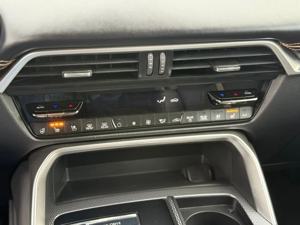 2025 Mazda CX-70 - Image 5 of 6