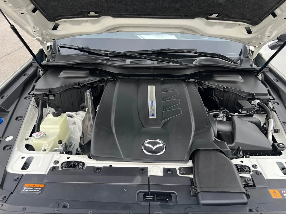 2025 Mazda CX-70 - Image 14 of 19