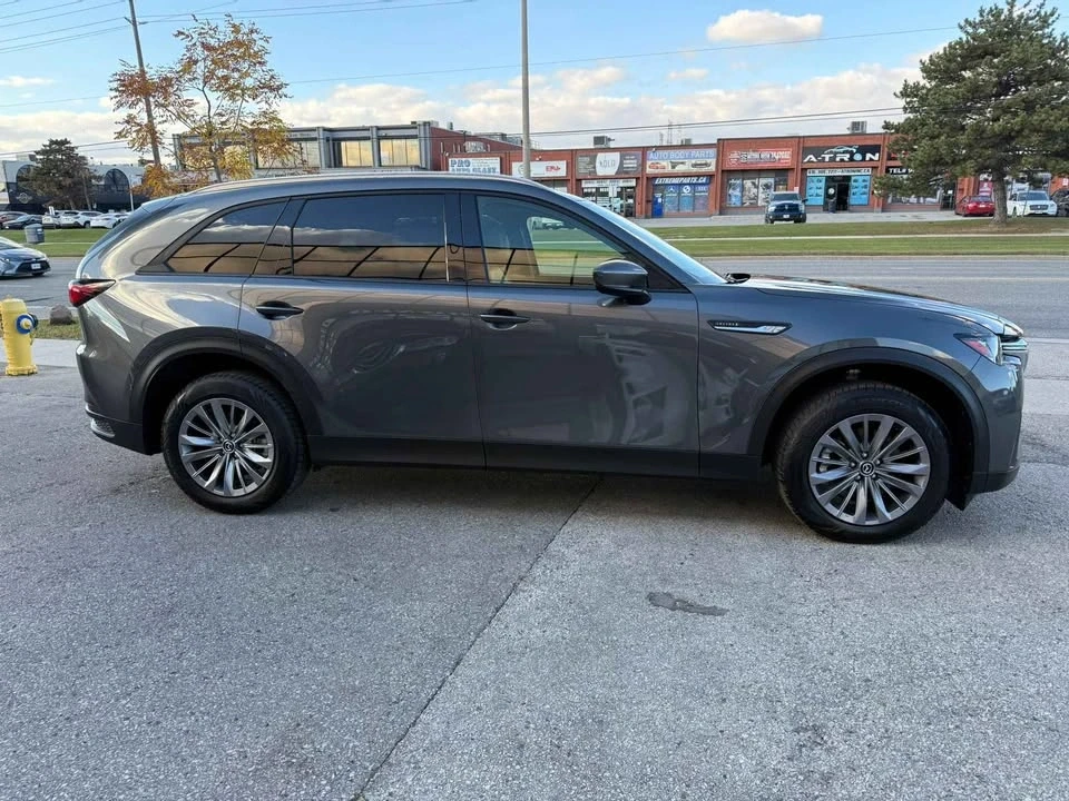 2025 Mazda CX-90 - Image 4 of 19