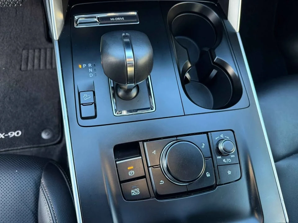 2025 Mazda CX-90 - Image 13 of 19