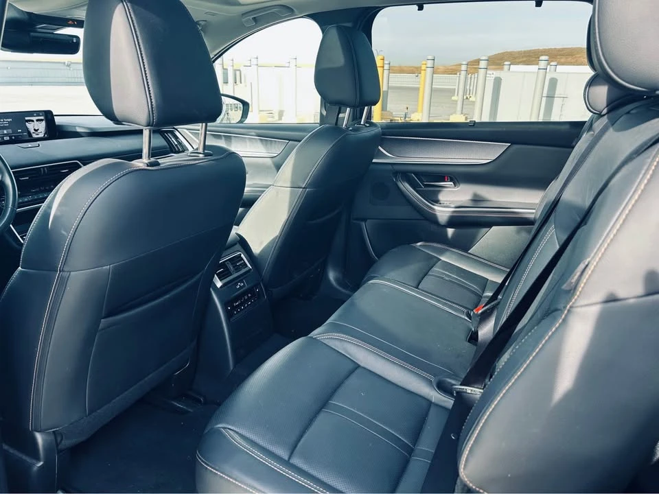 2025 Mazda CX-90 - Image 15 of 17