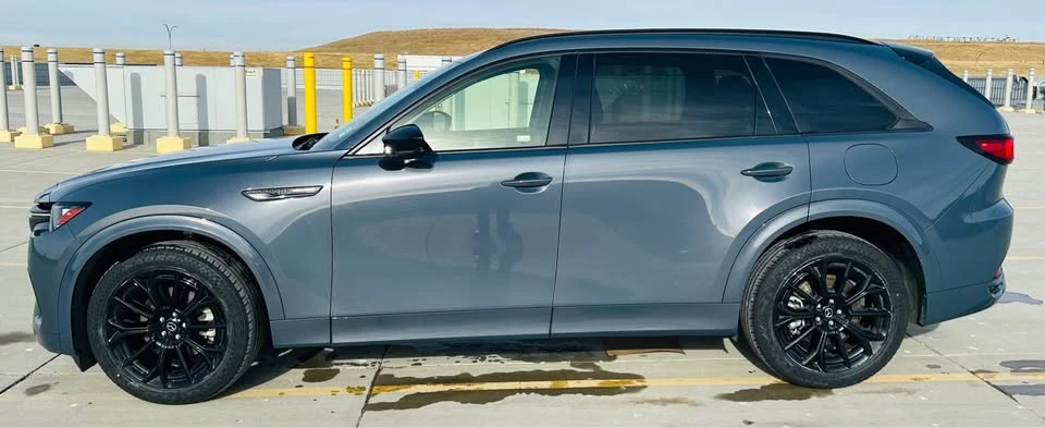 2025 Mazda CX-90 - Image 3 of 17