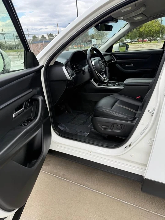 2025 Mazda CX-90 - Image 11 of 14