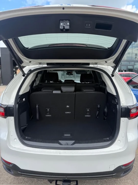 2025 Mazda CX-90 - Image 5 of 11