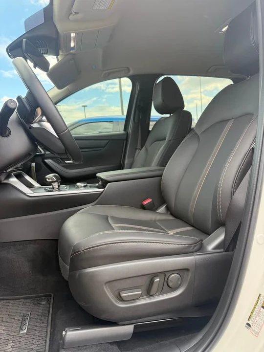 2025 Mazda CX-90 - Image 9 of 11