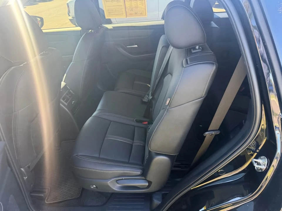 2025 Mazda CX-90 - Image 4 of 7