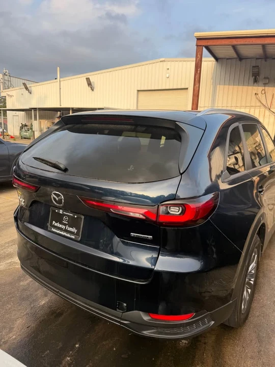 2025 Mazda CX-90 - Image 4 of 10