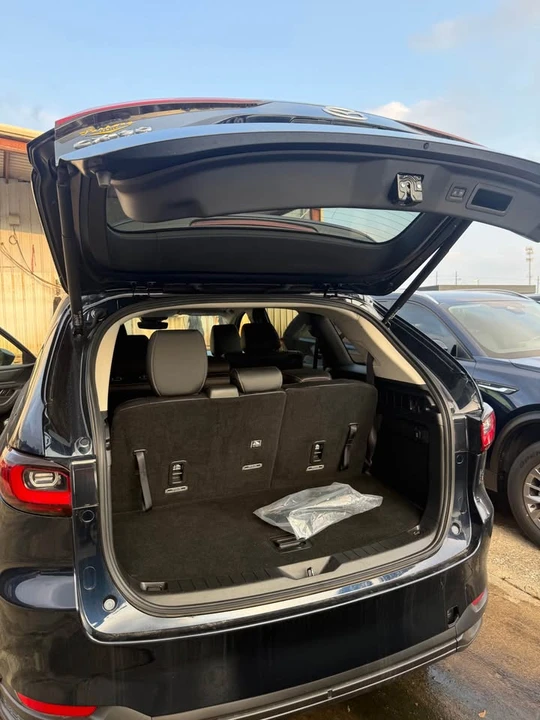 2025 Mazda CX-90 - Image 5 of 10
