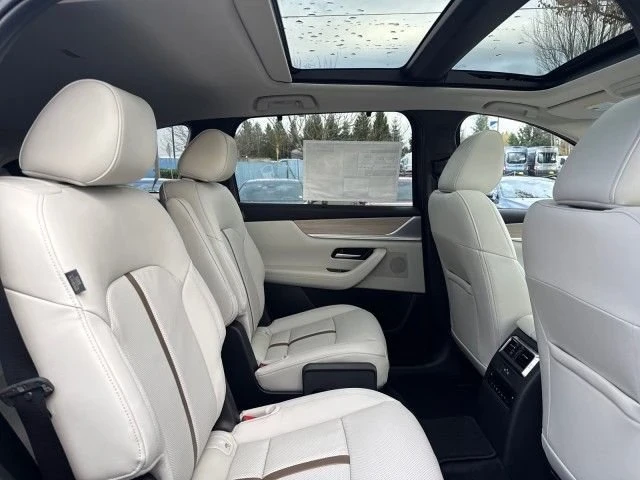 2025 Mazda CX-90 - Image 16 of 20