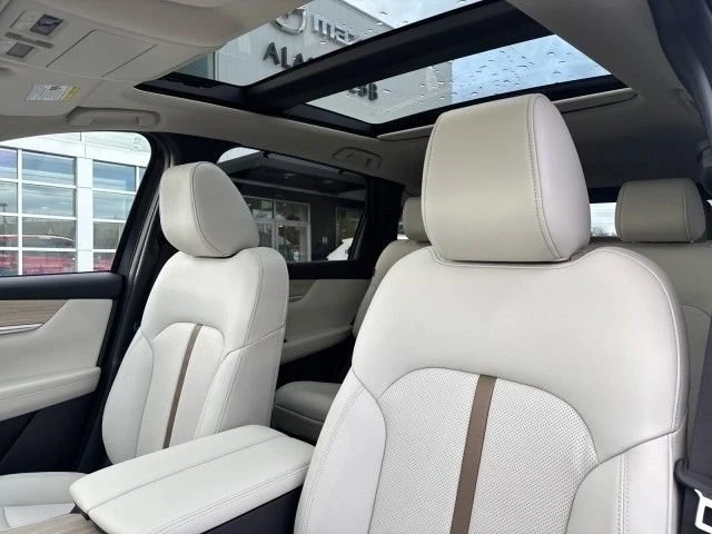 2025 Mazda CX-90 - Image 8 of 20