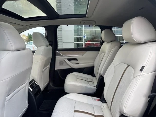 2025 Mazda CX-90 - Image 10 of 20