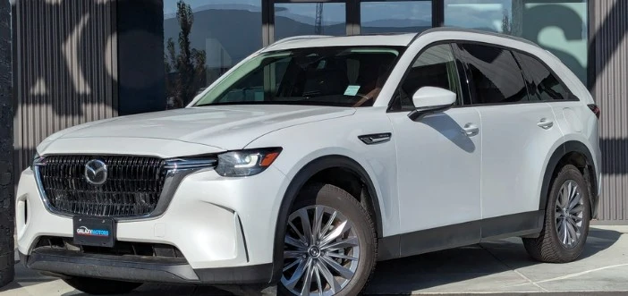 2025 Mazda CX-90 - Image 2 of 8