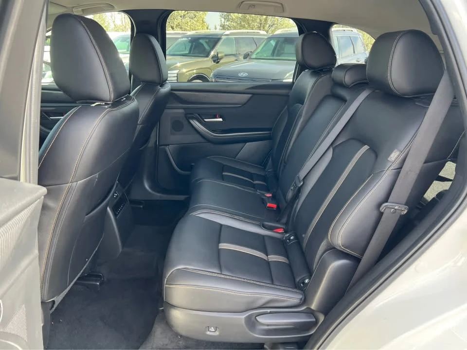 2025 Mazda CX-90 - Image 14 of 20